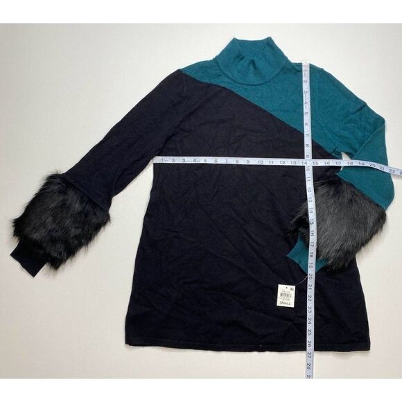 Alfani‎ Turtleneck Sweater Top Small Black Teal Women's Faux-Fur Cuffs NEW - Picture 3 of 6